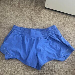 Lululemon Hotty Hot Low-Rise Lined Short 2.5". Size 8.